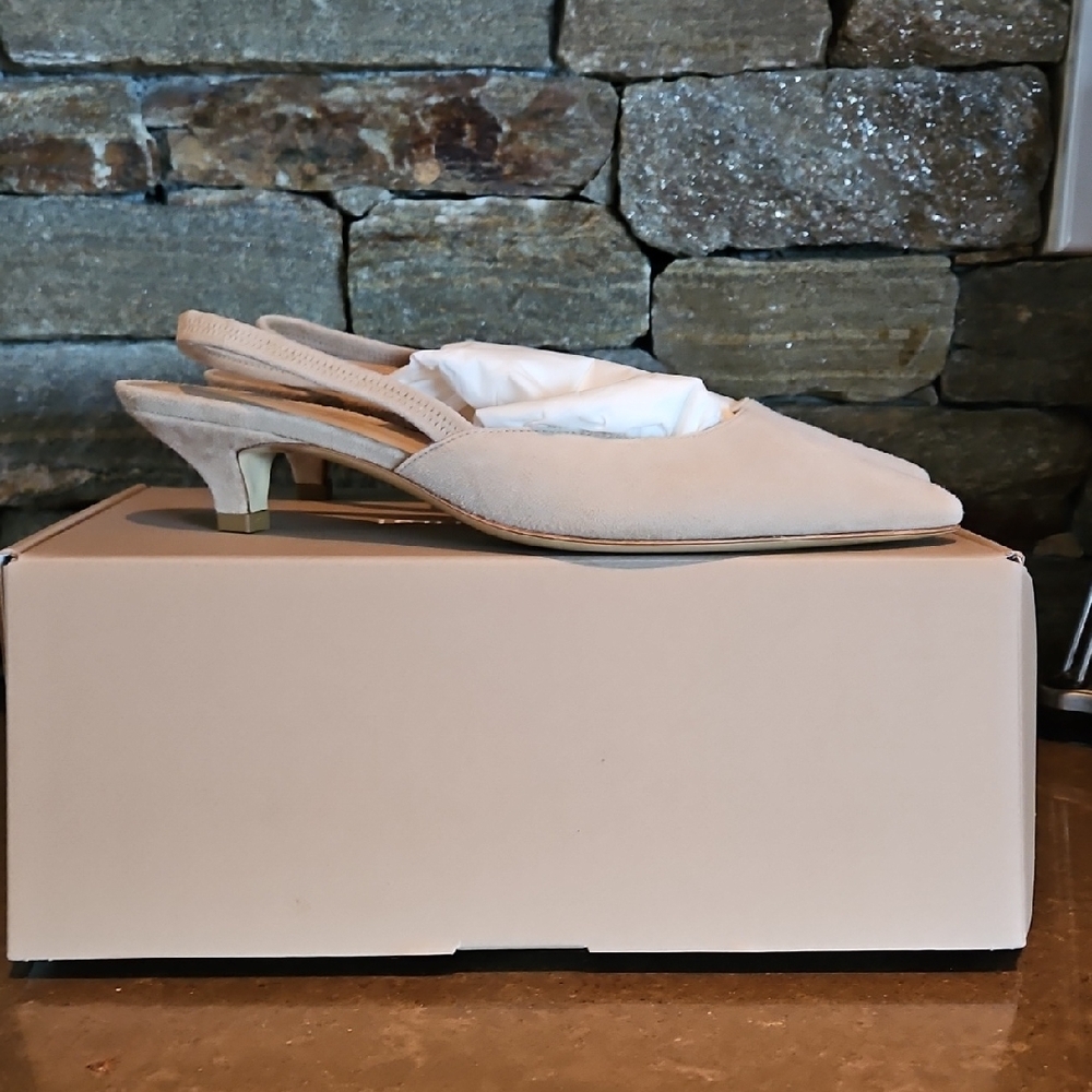 NIB Jenny Kayne Suede Kitten Heel Size 40